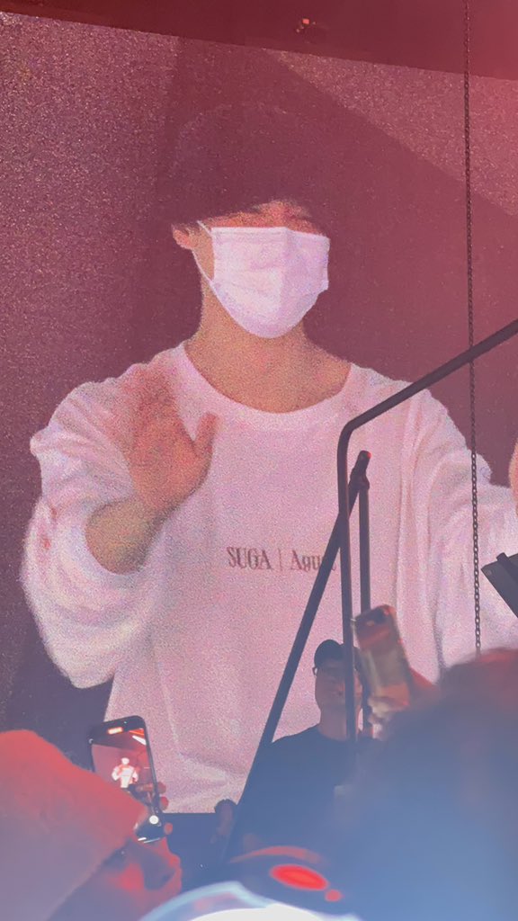 PJM_vocal's tweet photo. LOOK AT JIMIN , FINALLY A 4K PIC https://t.co/pCFNBnttNL