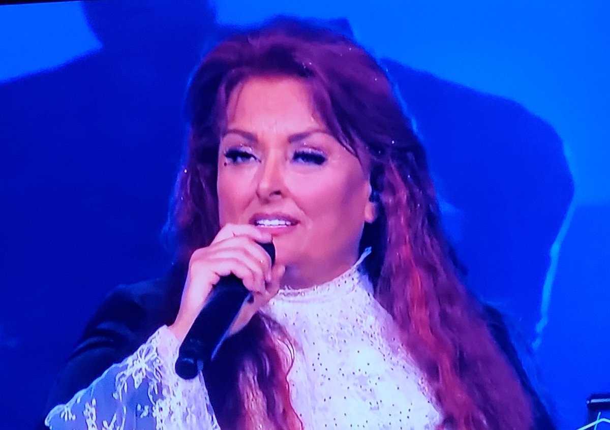 KyCountryGirl80's tweet image. @Wynonna #RiverOfTime has gotten me thru alot!! You are loved too. Don't forget that!