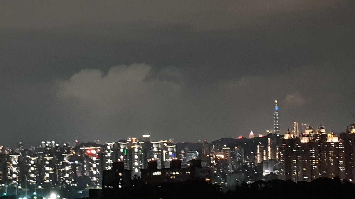 JohnCha20657665's tweet photo. 台北市夜景 https://t.co/2pnctqXWr6