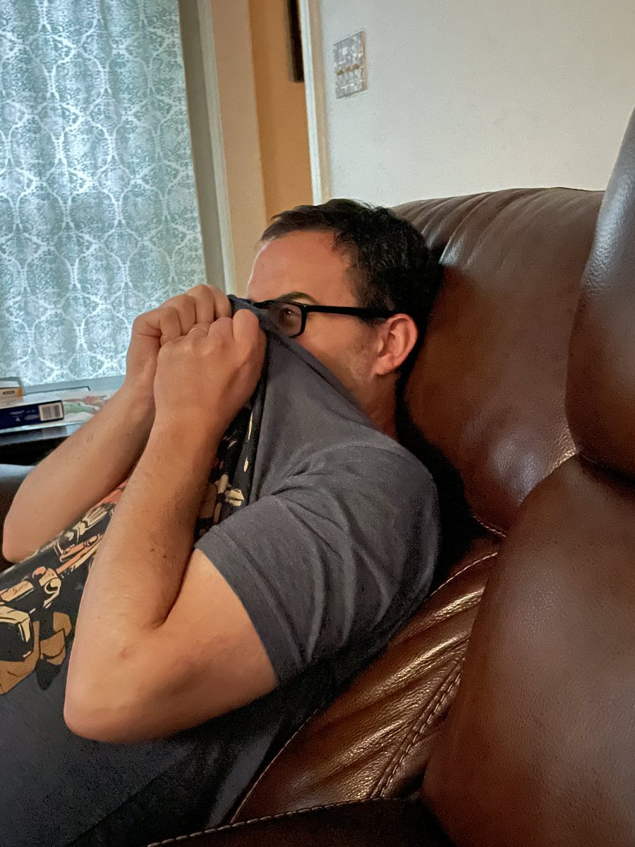 MRS_SWITCHMANIA's tweet photo. @JPSWITCHMANIA made me watch Scream with him. 😱🤣 https://t.co/e3phkw7ktc