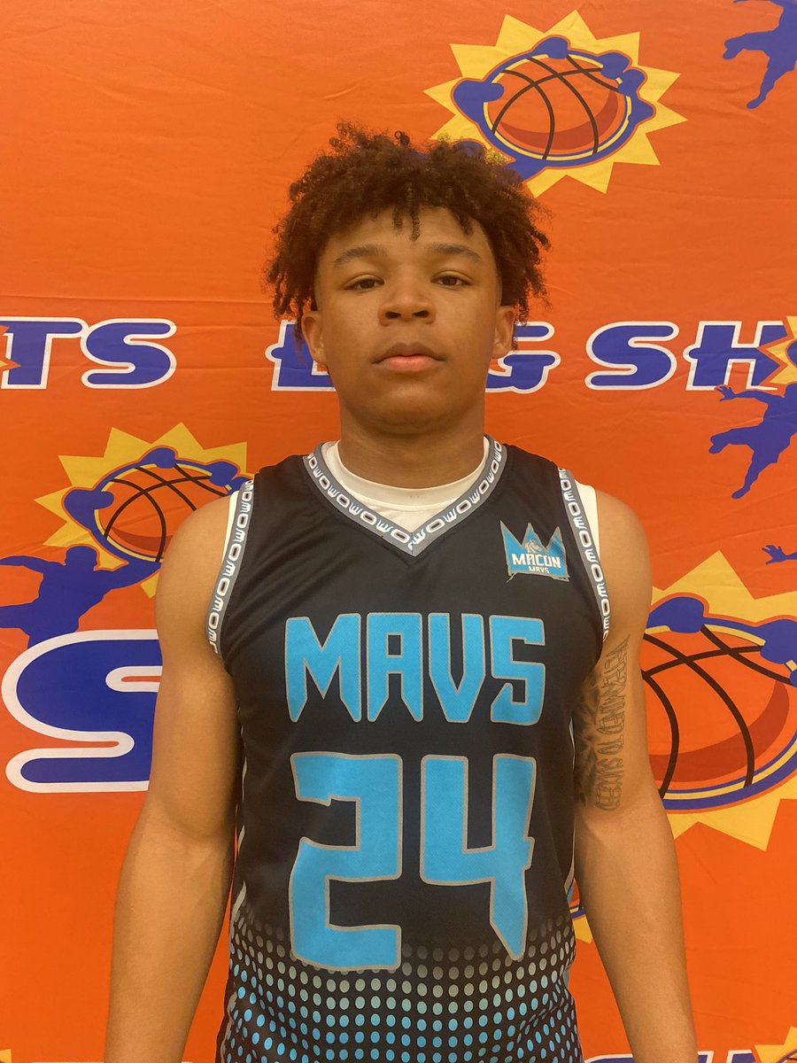 #BIGSHOTS #MBJamLive 

17u Gold Boys 

Macon Mavs - 65 
#24 Jarvis Smith 24 

S.H.O.T.S United - 63