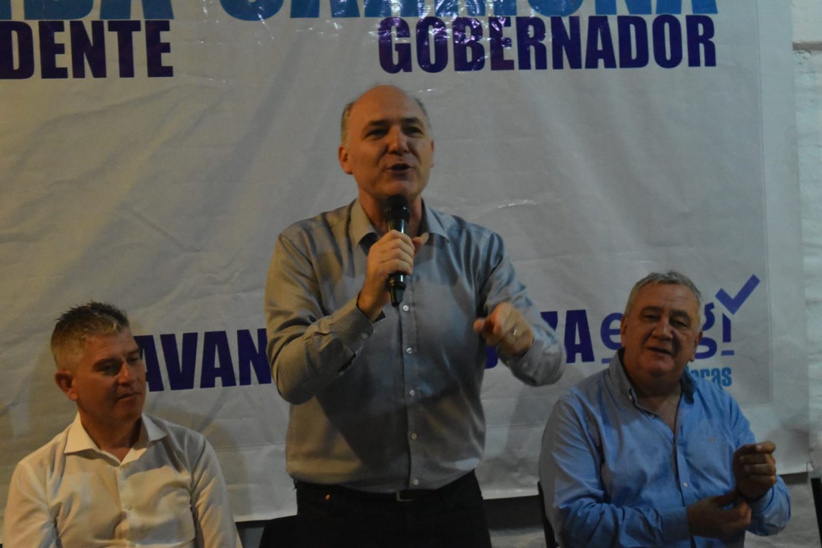 grcarmonac's tweet photo. En #LasHeras, cuna de la campaña libertadora sanmartiniana, largamos con todo nuestro proyecto, junto a @prmirandaMza Intendente y @MartinCain y quienes lo acompañan como precandidatos a concejales. 
#AvanzaMendoza ✌🏼 https://t.co/2YlVRo2HBR