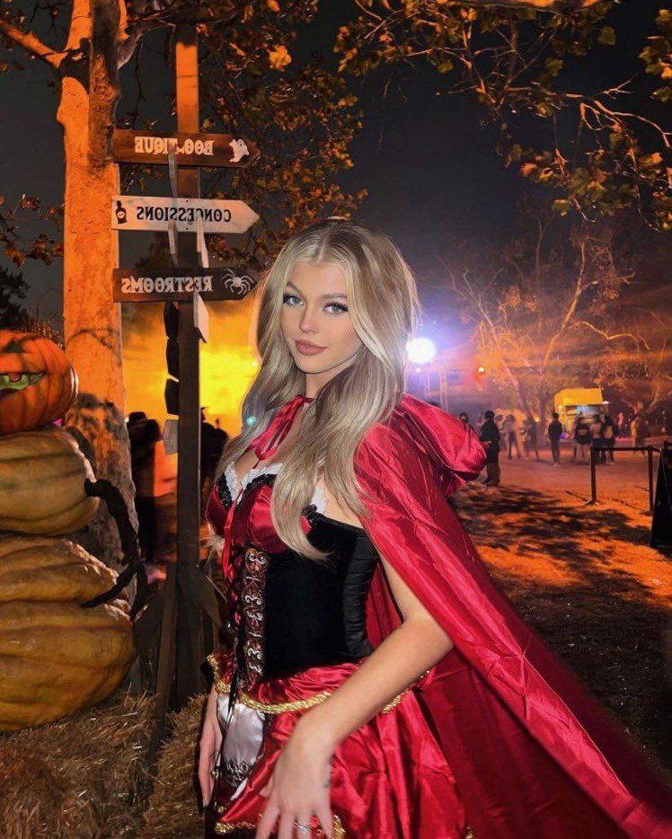 CFTiktokMiss's tweet photo. Why be scared of little red riding hood? … I’m only going to ruin your life. xx
#findom #footworship #paypig #rtgame #forcedintox #homewrecker #catfishfindom #sissy #whiteslave #racialhumilation #latina #raceplay #religioushumiliation https://t.co/095xBGKoNL