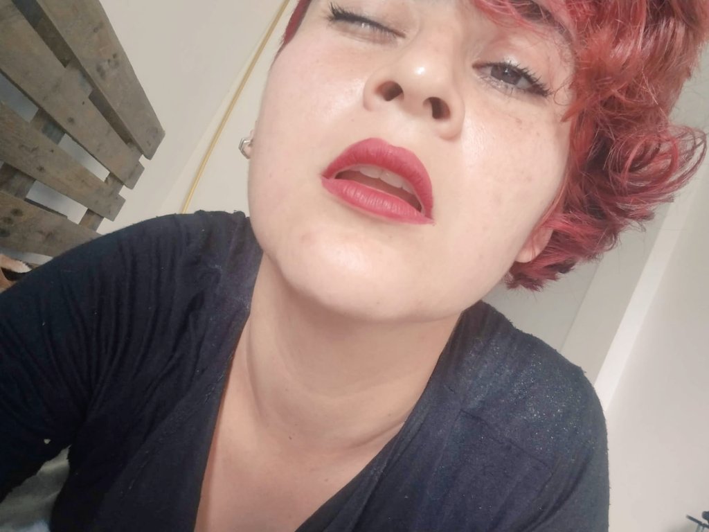 Red ❣️

#onlyfans #Linkinbio #nsfw #sexy #adultcontent #feet #feetfethish #FeetPictures