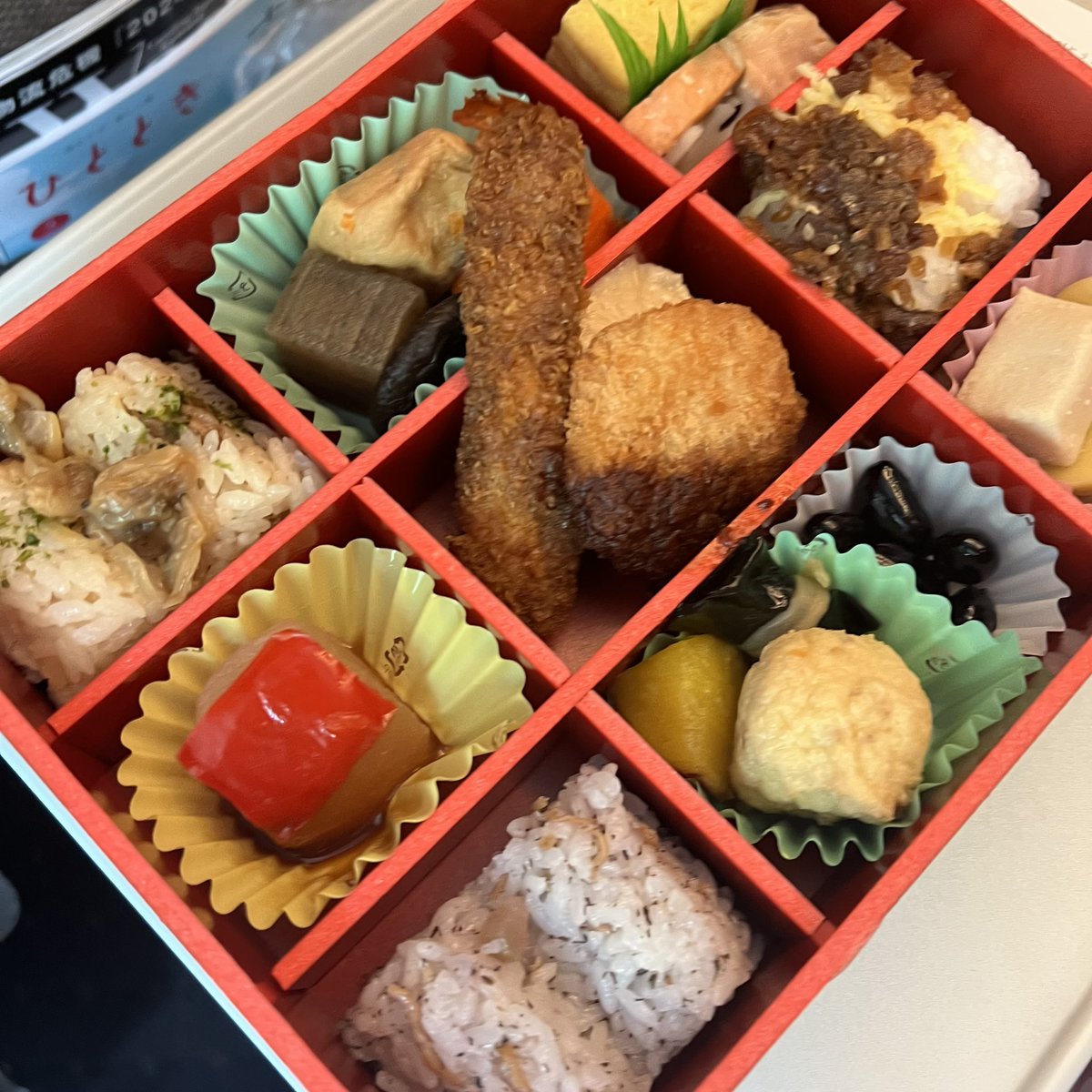 rinasiksa's tweet photo. 230427~ 230430

타코야끼 
도시락 
히쯔마부시 https://t.co/0uCRICuEb0