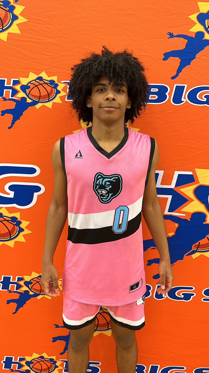 BigShotsGlobal's tweet photo. #BIGSHOTS #MBJamLive

17U Platinum

KNC Cosmos- 50
#52 Carlos Mallett 15

Confidence Cougars- 41
#0 James Watson 16 https://t.co/ae5EBj4JRP