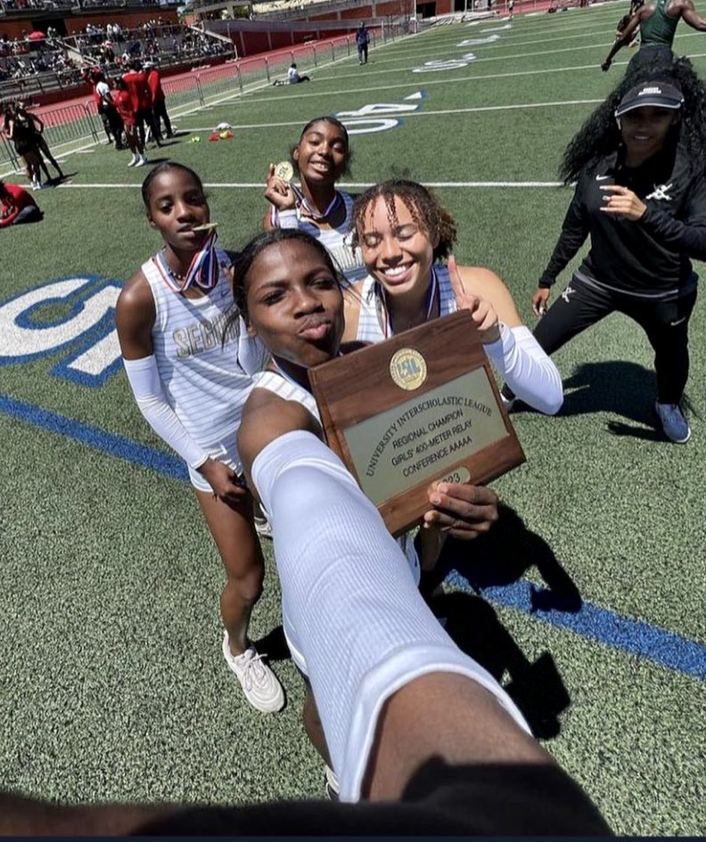 Seguin_Track's tweet photo. 🚨STATE BOUND🚨
4x1 Regional Champions Seguin Girls, Leah Brown, Ari Shular, Kyra Nunez, &amp; Daisha Shular are STATE BOUND with a 47.46 taking the GOLD MEDAL 🥇 #oneheartoneseguin #familyofchampions @SeguinISD @SeguinHSTx @SeguinSportsBC  @kwed @seguingazette @SeguinAthletics https://t.co/1fF7fOHsD4