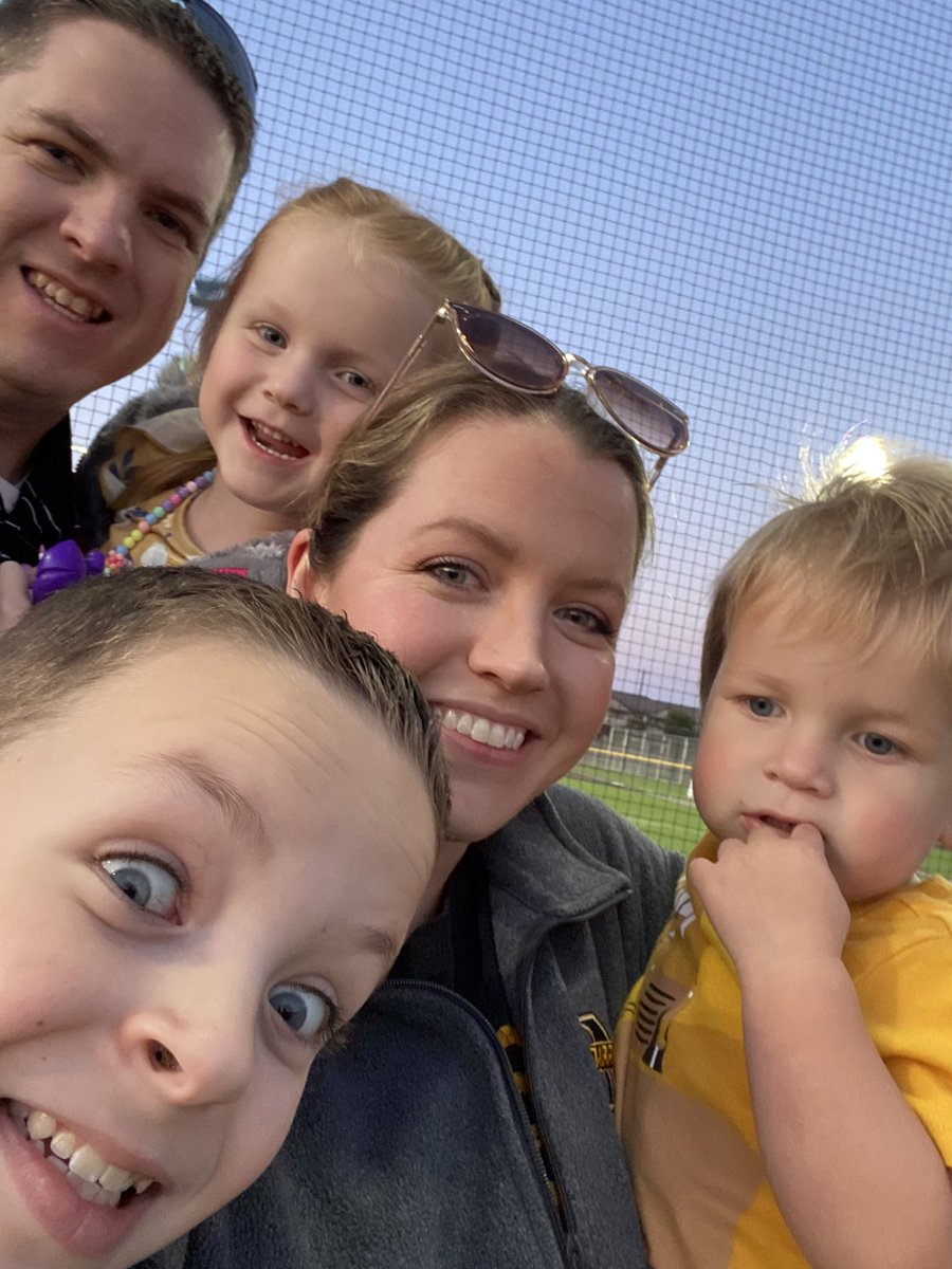 MemorialAcDec's tweet photo. Watching Memorial Baseball win another game! Go Warriors!
@2018Memorial 
#winthebattle
#memorialbaseball https://t.co/8Zua2hf7ug