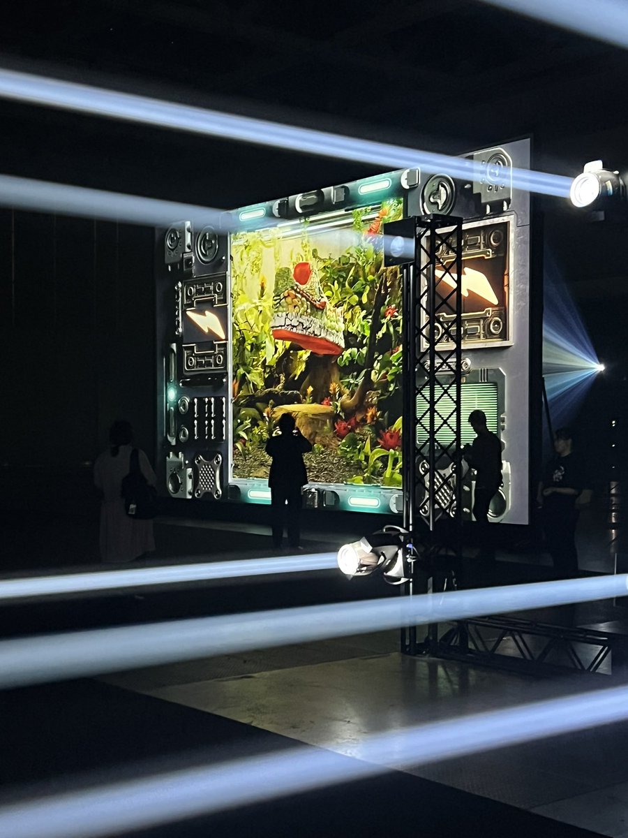 This experience is nuts really proud of the <a href="/RTFKT/">RTFKT</a> team for putting this together 

Live stream starting soon on the offical RTFKT twitch⚡️💚🧬