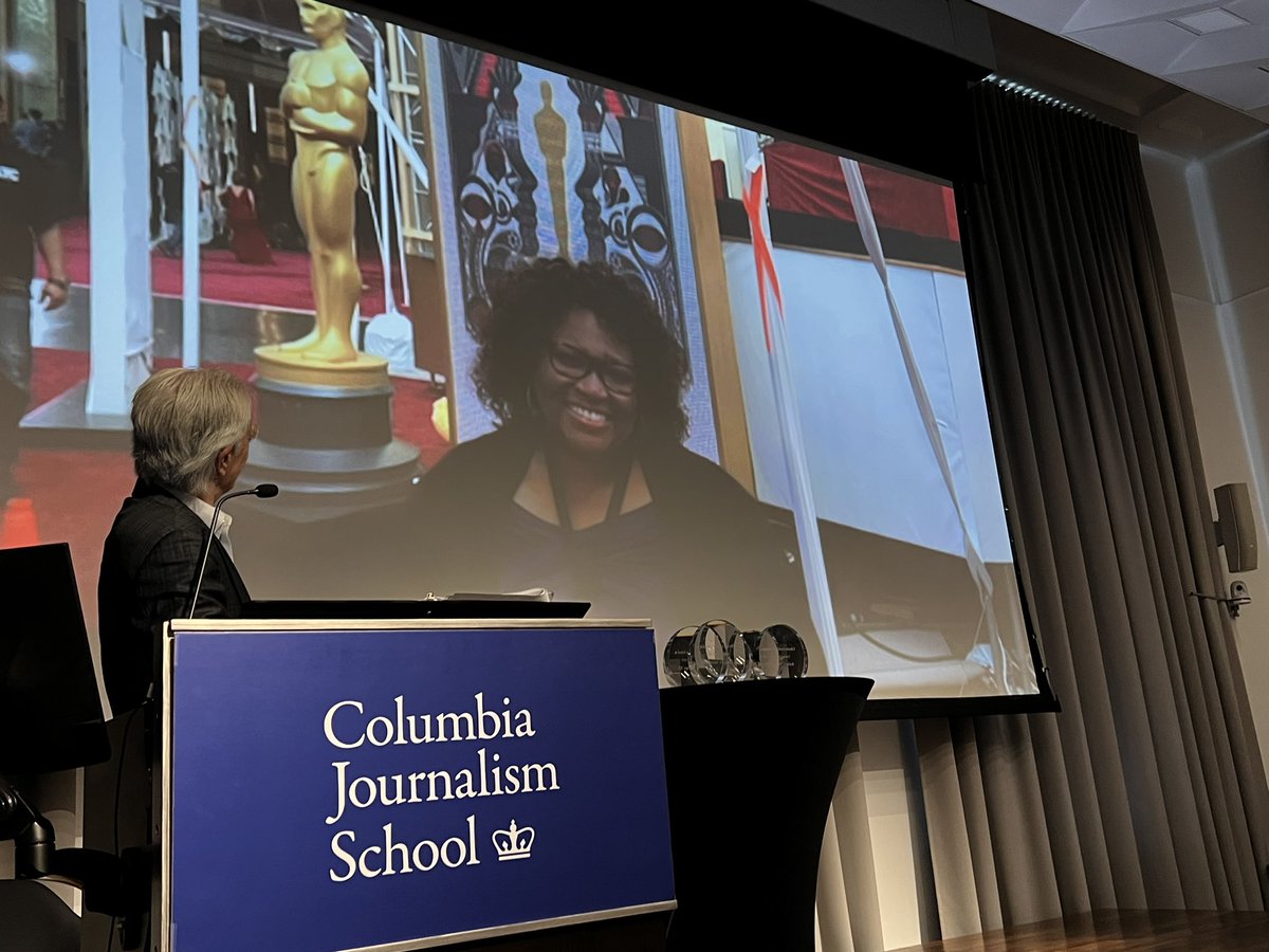 AlphonsoVM's tweet image. So proud of @Eugeniaharvey, recipient of a #Columbia Journalism School alumni award today! Congratulations Eugenia, and kudos to other @columbiajourn award recipients @shujaNawaz, @soniagoldenberg, @cmsennott, @GinaSKChua, @VALERIEinNYT and Anika Collier Navaroli. #alumniweekend