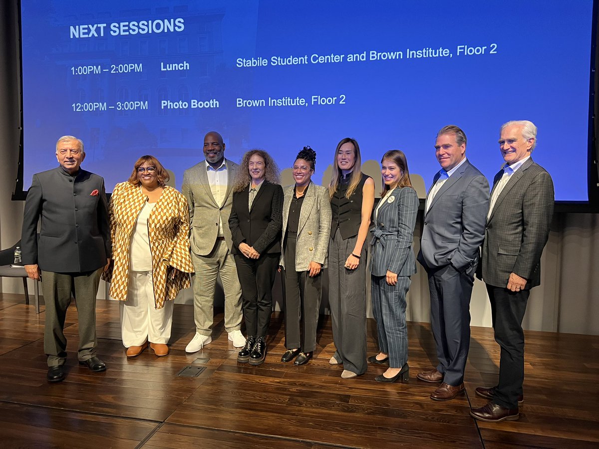 AlphonsoVM's tweet image. So proud of @Eugeniaharvey, recipient of a #Columbia Journalism School alumni award today! Congratulations Eugenia, and kudos to other @columbiajourn award recipients @shujaNawaz, @soniagoldenberg, @cmsennott, @GinaSKChua, @VALERIEinNYT and Anika Collier Navaroli. #alumniweekend