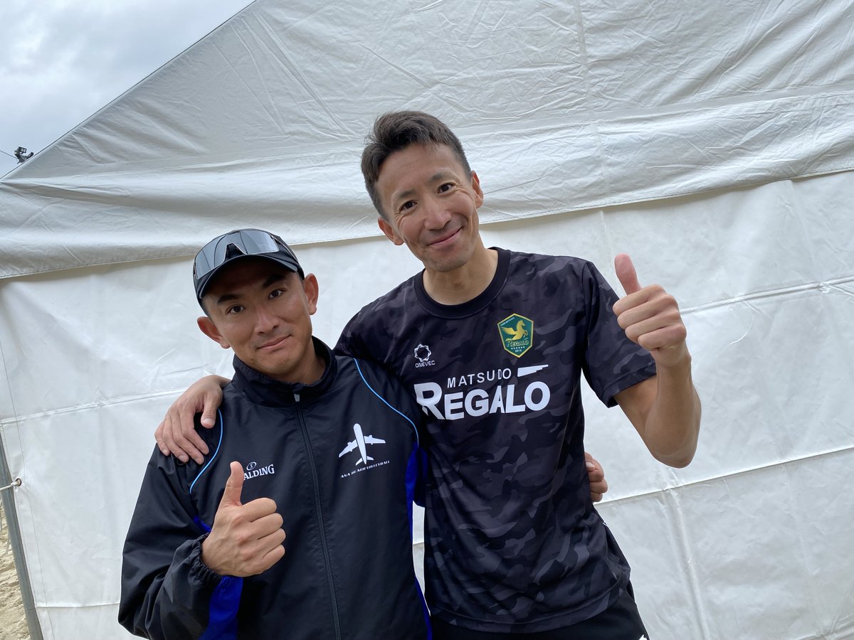 jva_beachvolley's tweet photo. 【試合速報📣】
🏆マイナビジャパンビーチバレーボールツアー2023
🏖第1戦立川立飛大会
大会3日目

《男子準決勝 》
西村/Troy🆚 髙橋/上場

1⃣-2⃣
21-17／18-21／9-15 https://t.co/N67fac9zPl