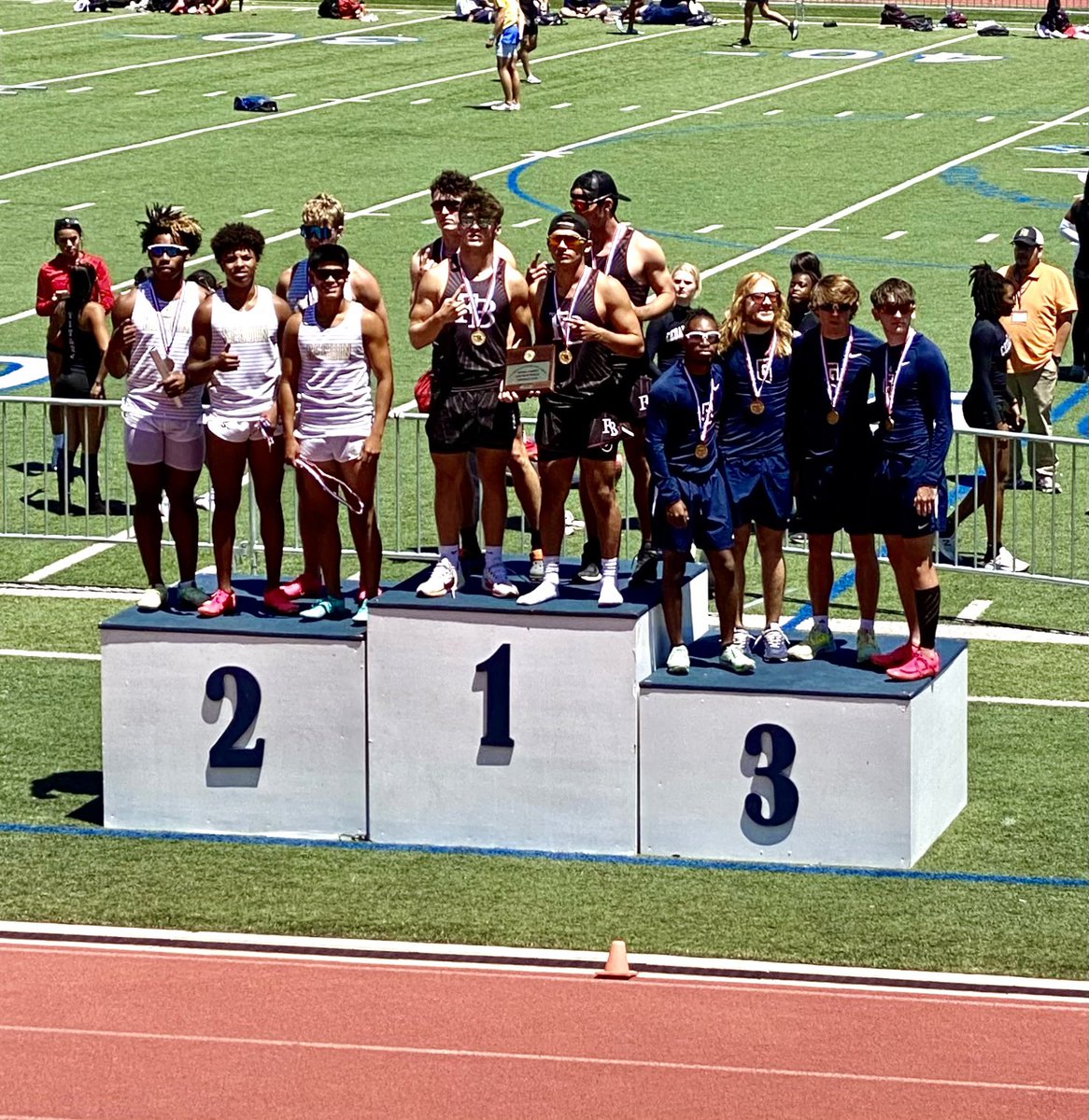 Seguin_Track's tweet photo. 🚨STATE BOUND🚨
Seguin Boys, Devin Matthews, Nik Henry, Ocean Moreno, &amp; Elliot Weaver are STATE BOUND with a 42.09 taking the SILVER MEDAL 🥈#oneheartoneseguin #familyofchampions @SeguinISD @SeguinHSTx @SeguinSportsBC  @kwed @seguingazette @SeguinAthletics https://t.co/oL8exWedyc