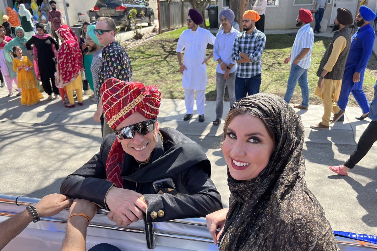 amandashatzko's tweet photo. Had a great day with friends at the #Kelowna Vaisakhi parade at the @KelownaSikh Gurdwara! @NormLetnick https://t.co/EsZrNuF0jJ