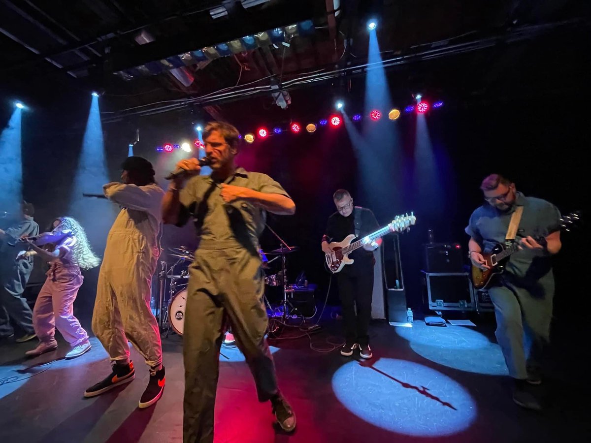 Throw down at the @moxitheater last night! #bass #flobots
.
📸 Mark E. Matheson