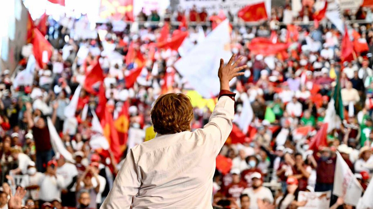 delfinagomeza's tweet photo. En #Metepec concluimos este día con todo el apoyo del Pueblo que ya quiere un cambio en el #Edomex. ¡Juntos terminaremos con casi 100 años de abandono!

#DelfinaGobernadora #VotaPorElCambio https://t.co/Im6NNSCS1C