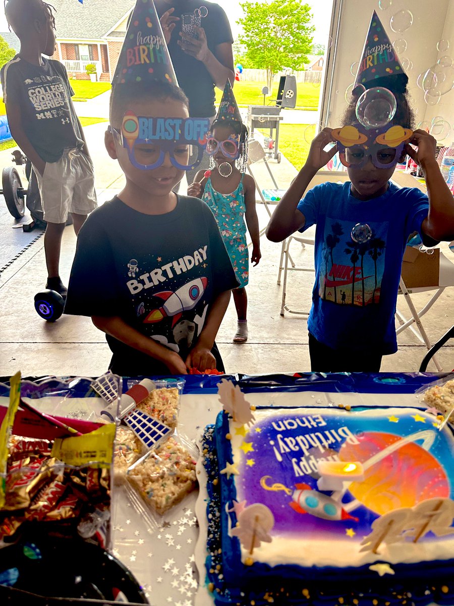 EthanPlayz tweet media