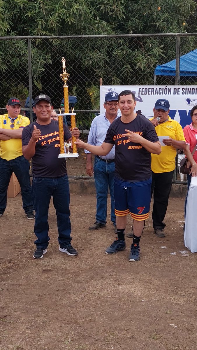 InesVanessaPer1's tweet photo. ✌️De forma exitosa ha finalizado la jornada deportiva🏌️‍♀️⛹️‍♀️⛹️‍♂️🤾‍♀️🤾‍♂️ en nuestra bicentenaria🏟️ @unanleon honor al cmdte #TomasOrgulloSandinista
❤️🖤
#UVDenisSilva ✌️
#LeonRevolucion 🕊️
@FcoRosales78 @ArielPitaF @AndreD81 @PrensaPopulr @corpav_m @roberto692000 @tomasitodecuba @Atego16 https://t.co/ru27iWrC3m