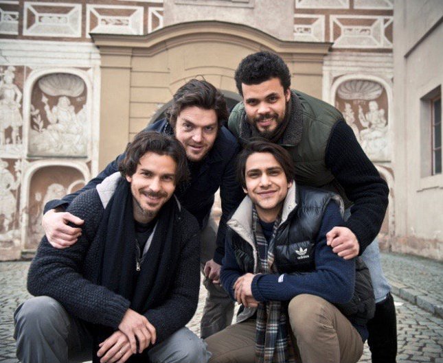 JuttaFreudig's tweet photo. #MusketeersEurope The most impressive #BoyGroup ever 😍❤️ #TheMusketeers ... first photo before #Bootcamp 2013 taken by showrunner #ColinWratten - #Armis #SantiagoCabrera #Athos #TomBurke #DArtagnan #LukePasqualino #Porthos #HowardCharles (all different pics, only check it) https://t.co/oYUuz907O0