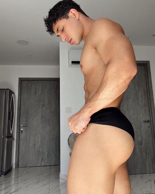 G🍑🍑d Night 💥 https://t.co/6N1PoLYicz