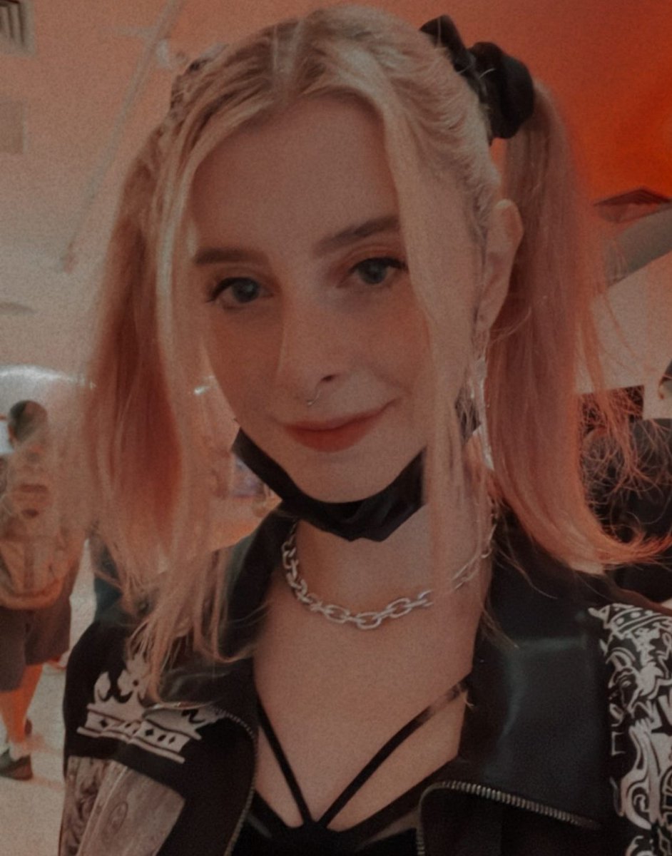 thinkerbeagi's tweet photo. 🖤 https://t.co/iM7erRIA2D