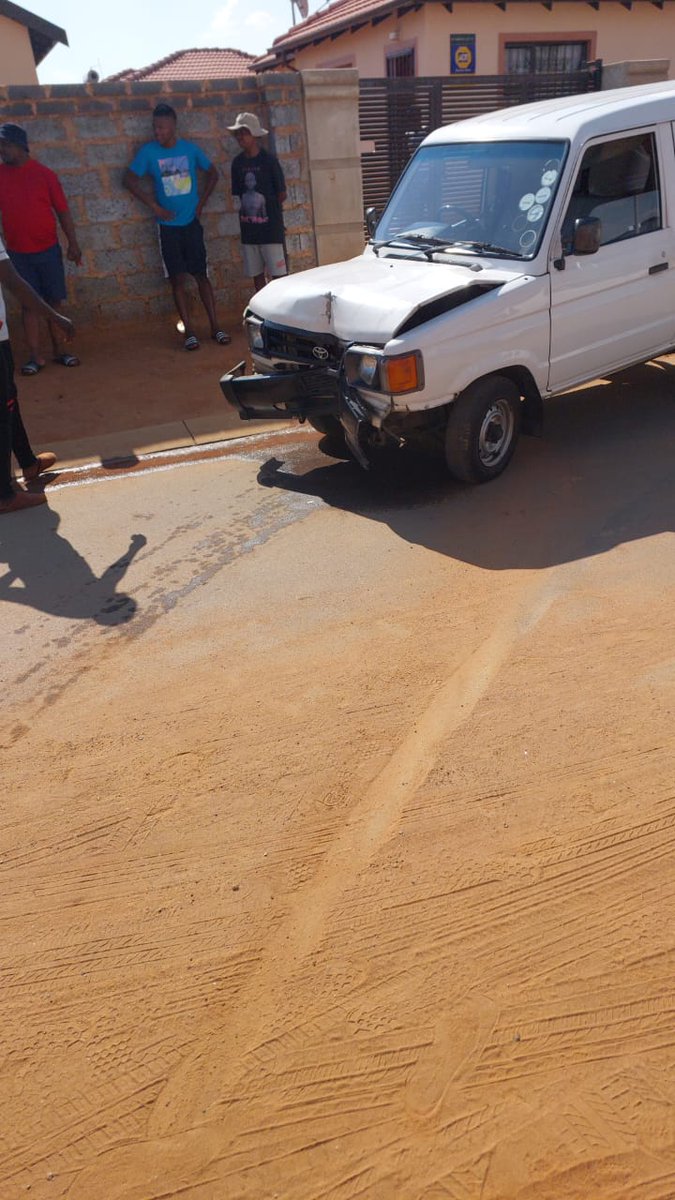 ke_thabo's tweet photo. @City_Ekurhuleni @CoE_Call_Centre we have not had power for 2 days now. Call Ref: 1074 &amp; 1072. Alliance X4, 2016 Kula Kangri street. https://t.co/RGNlcN18o4