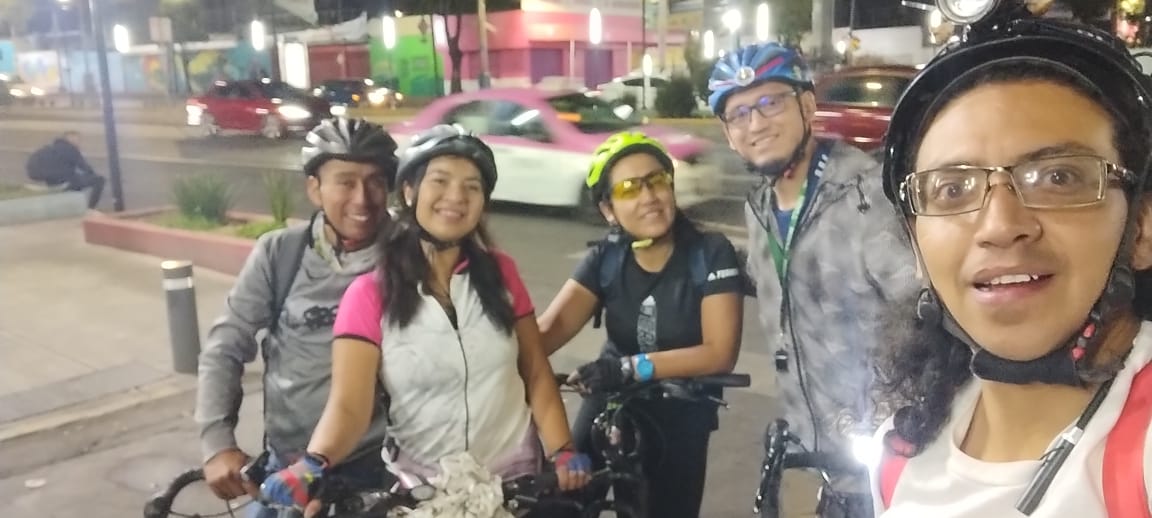 Salida con amigos y haciendo nuevos amigos jajaja