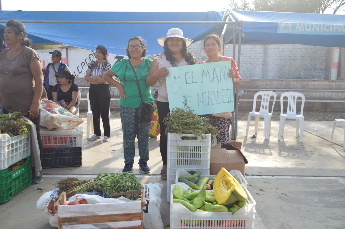 MuniLima's tweet image. ¡Seguimos llegando a más ollitas comunes! 🍲🫕 Gracias al apoyo de los comerciantes de @emmsalima, recolectamos toneladas de alimentos nutritivos, los mismos que fueron distribuidos en el distrito de #Ancón.
