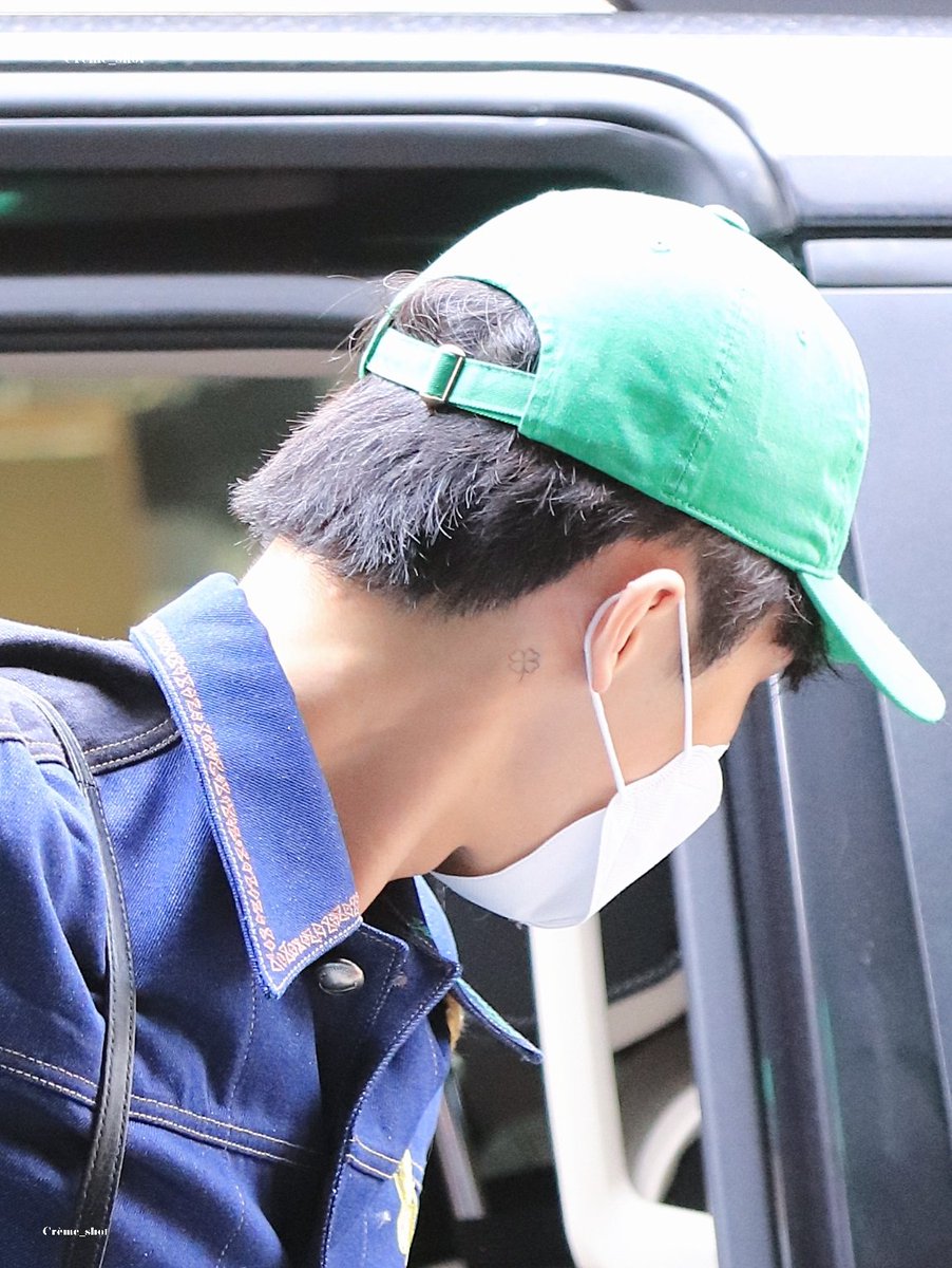 230430 쫑글이 출근 #종형
오늘의 행운 발견🍀