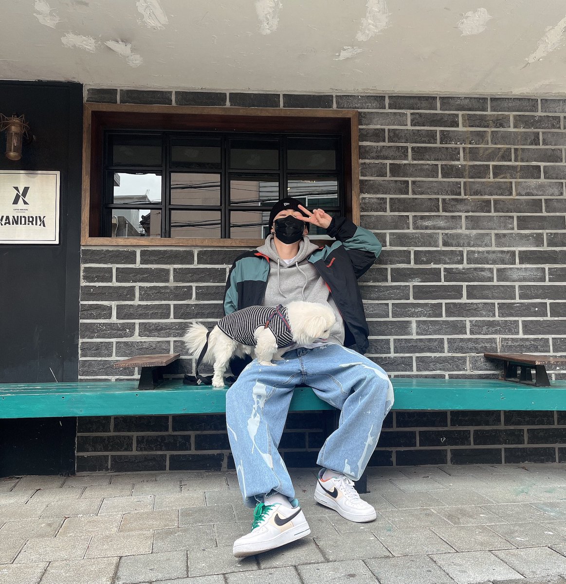 MontOfficial's tweet photo. 🍪핸드릭스커피로스터스 

울민트가 추천해준 카페 다녀왔어요!
쿠키랑 플렛화이트 짱!!
연습중간에 짬내서 잠깐 다녀왔는데 넘 좋았다용🫶땡큐

#먹어봤새온 #빛새온 https://t.co/pyIf4z0KtE