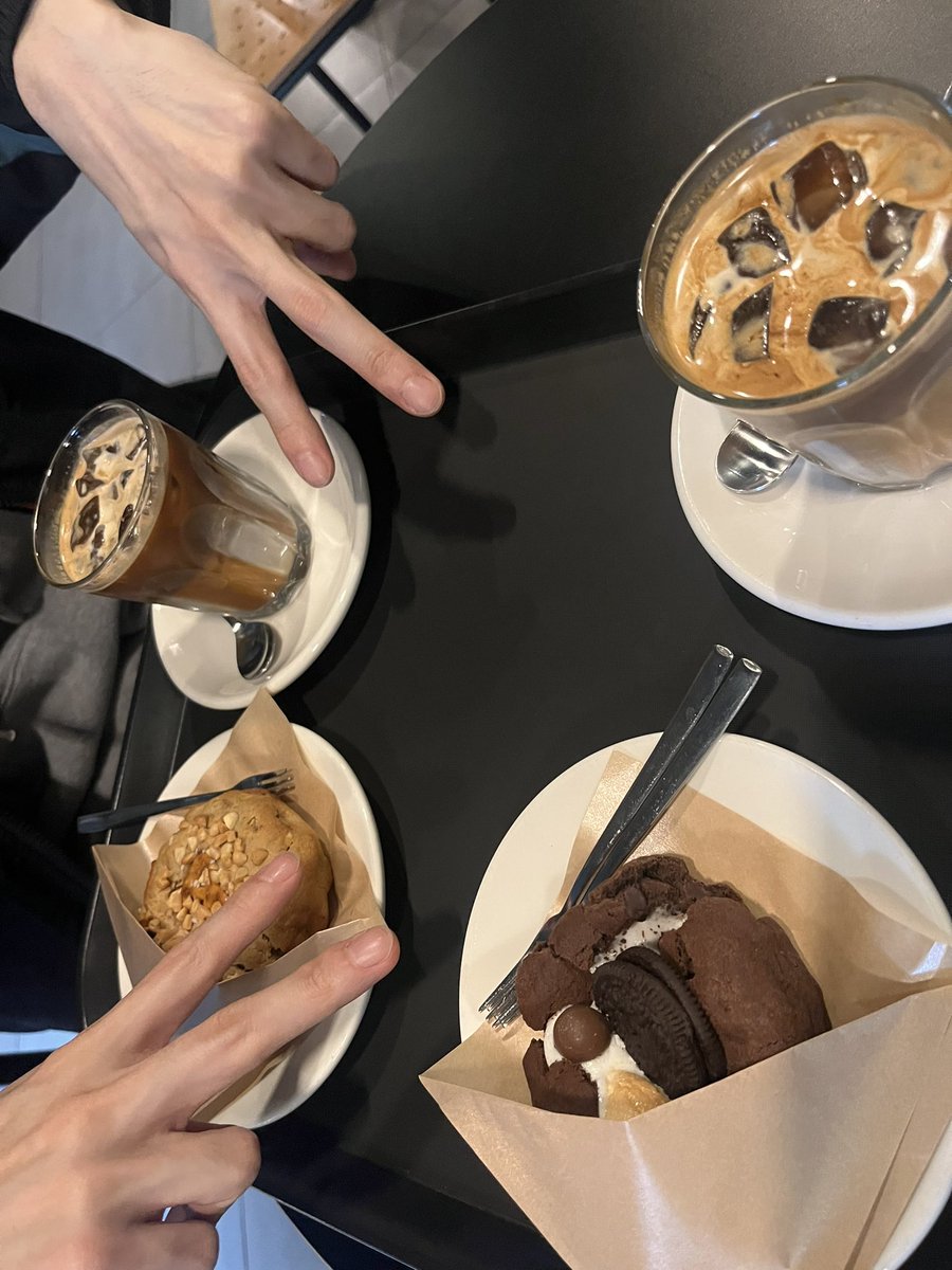 MontOfficial's tweet photo. 🍪핸드릭스커피로스터스 

울민트가 추천해준 카페 다녀왔어요!
쿠키랑 플렛화이트 짱!!
연습중간에 짬내서 잠깐 다녀왔는데 넘 좋았다용🫶땡큐

#먹어봤새온 #빛새온 https://t.co/pyIf4z0KtE