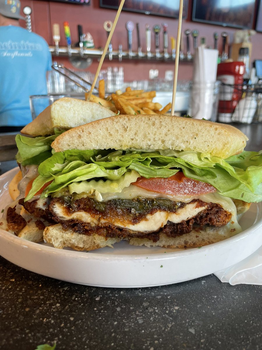 sandwichdigest's tweet photo. Carlsbad Brewing https://t.co/tWyZIUILCT