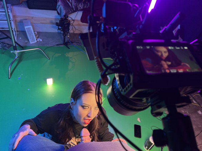 Are you excited for the new clip cumming out soon? https://t.co/8ocTmeAWpT<a href="/tag/mvsales"class="tags"><span>#mvsales</span></a>