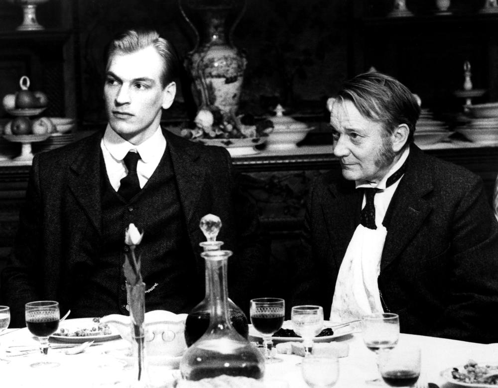 lisanovember5's tweet photo. #JulianSands , I’ll always remember him 
as carefree , romantic George Emmerson 💗 

It was one of his many roles and will
always stand out for me 

Julian was so full of light and positivity 💗

#movies #actors https://t.co/1O5ThK5Idq