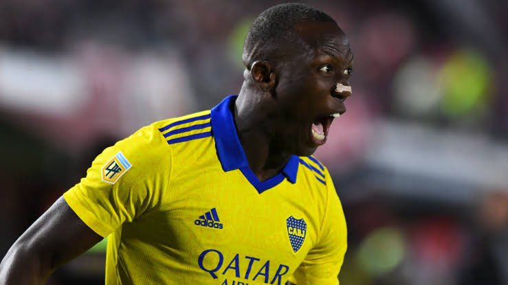 Armandongm's tweet photo. El verdadero Vinicius @luisadvincula17 https://t.co/G6ctR3EaXX