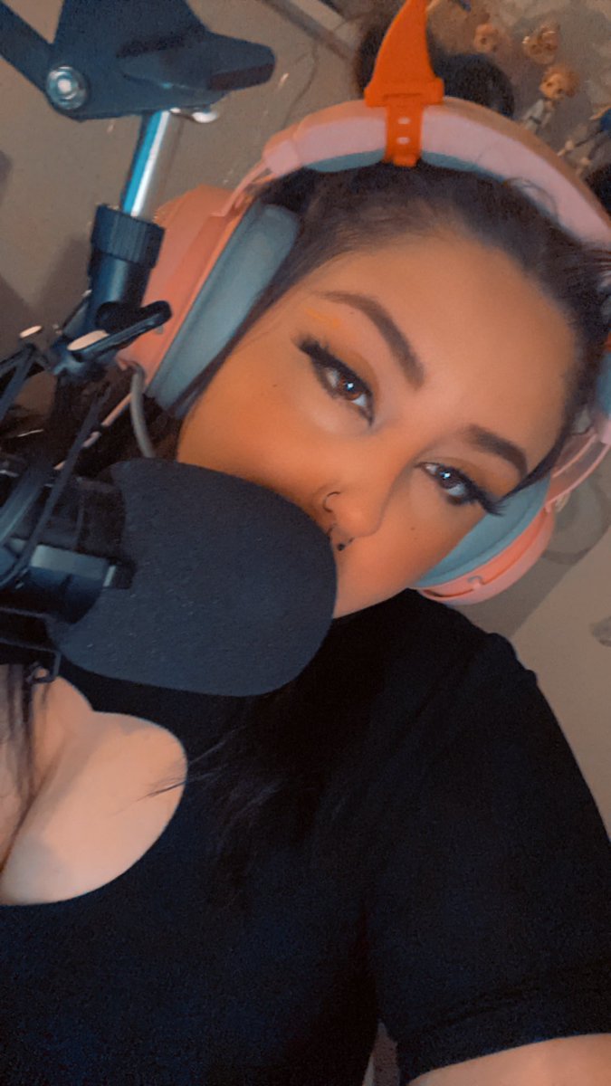 WhiteFox106 tweet media