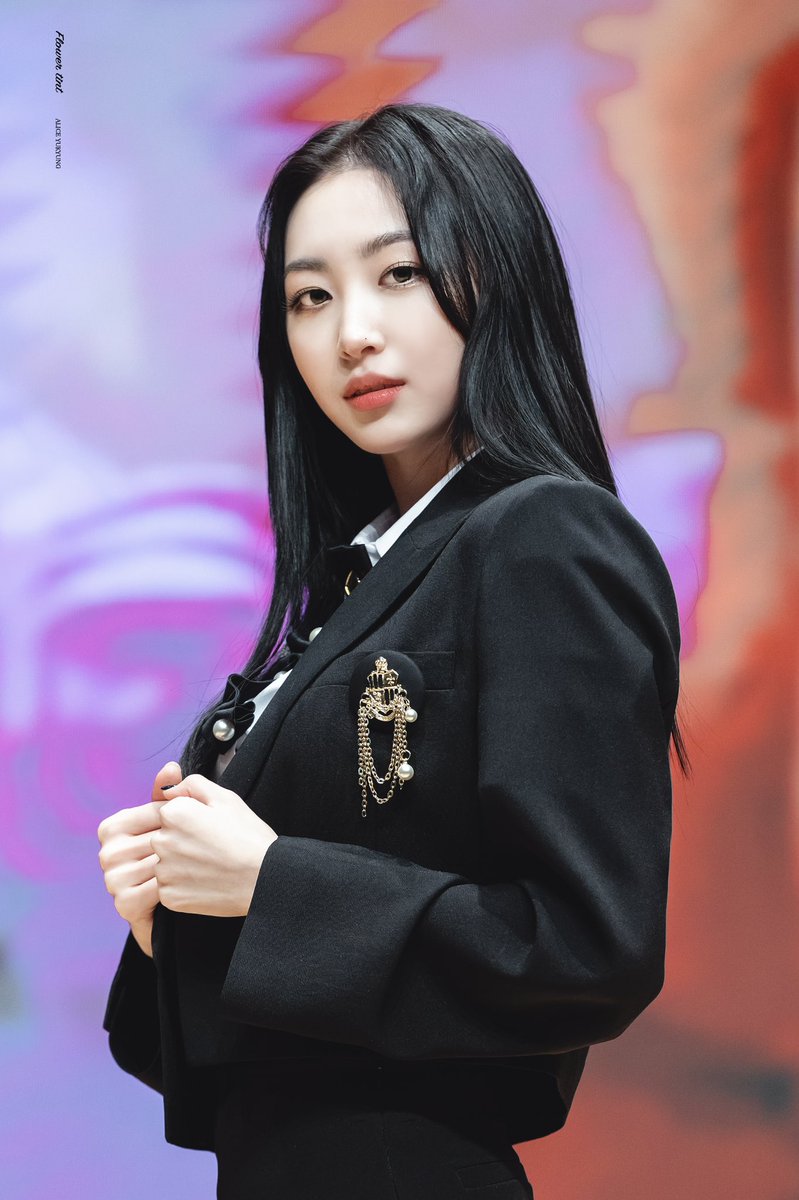 flowertint1105's tweet photo. 230429 아이레벨홀 팬싸

-`,진심 지구의 언어로 표현불가ˎ´-

#ALICE #앨리스 #YUKYUNG #유경 @IOK_ALICE https://t.co/xrYRJJHRVV