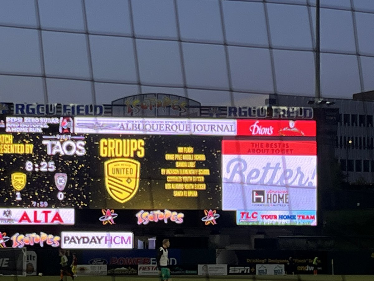 EPMS Girls’ Soccer Team at the <a href="/SomosUnidosFdn/">Somos Unidos Foundation</a> game tonight!! So much fun!! <a href="/ABQschools/">Albuquerque Public Schools</a> @Zone2Assoc8 <a href="/SalazarAPSz2/">APSSalazar</a> <a href="/ABC_Partnership/">ABC Community School</a>