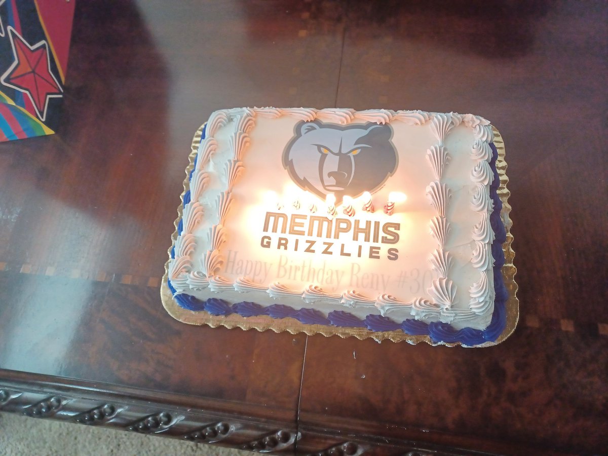 LongLiveReny's tweet photo. I know they lost but I'm still proud of what the @memgrizz accomplished this season. For them to be a young team, they been taking the league by storm. Hopefully they win a chip one day, til then here's my birthday cake. #Big30 https://t.co/Usm4CEs3Ox