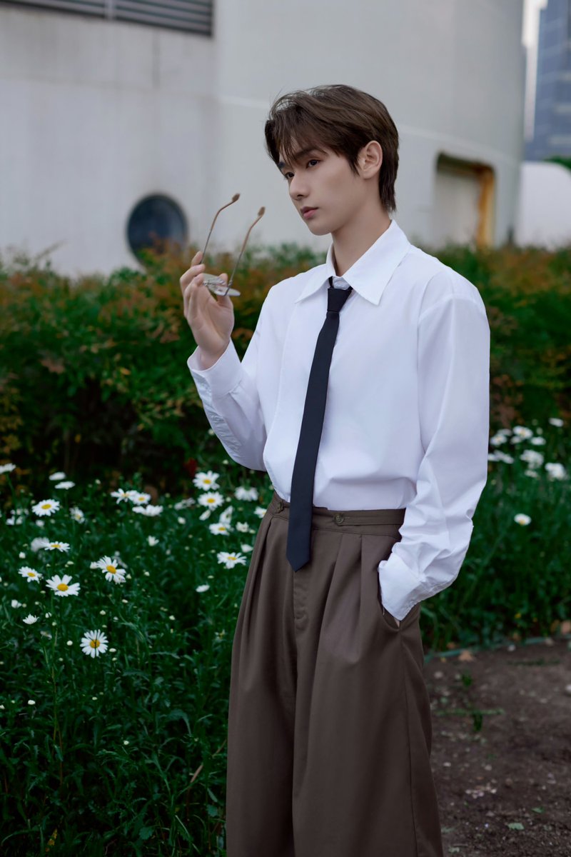 dramapotatoe's tweet photo. Nine #GaoQingchen’s studio shares new pics https://t.co/tt2n3f6WMe