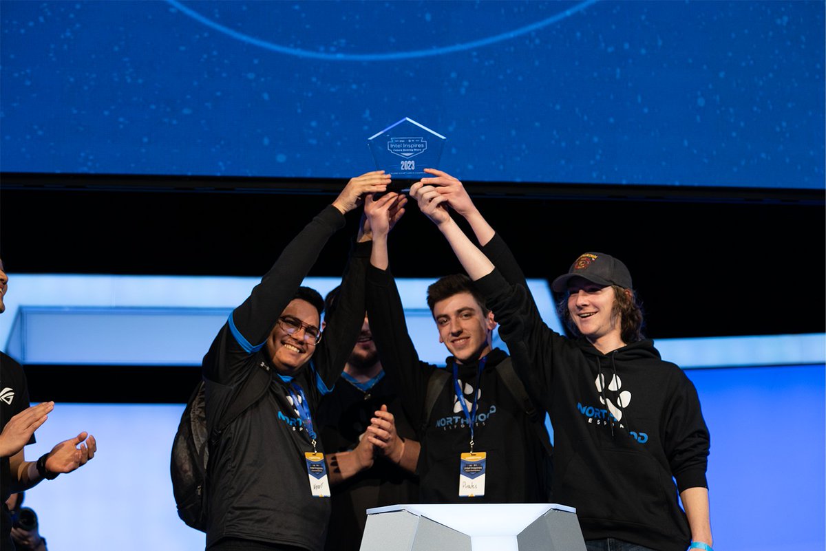 AVGLofficial's tweet photo. Congratulations to all of our 2023 #IntelInspires Champions!
🏆 @DCHS_Esports - High School Rocket League
🏆 @NorthwoodEsport White - Collegiate Rocket League
🏆 Deerfield Warriors - High School Overwatch
🏆 @NorthwoodEsport - Collegiate Overwatch https://t.co/weLQ7BdCTS