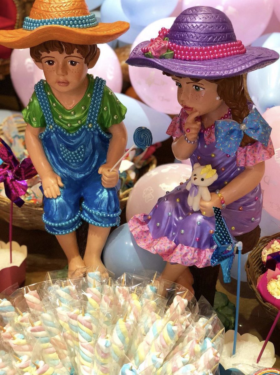 perolasmacumba's tweet photo. Que os Erês te abençoe, te guarde, te cuide, te proteja, te livre e te dê um lindo dia de domingo.

Salve as Crianças! 🍩🍭🍬🍯🍦🧁🍮 https://t.co/Q91sKqDAAt