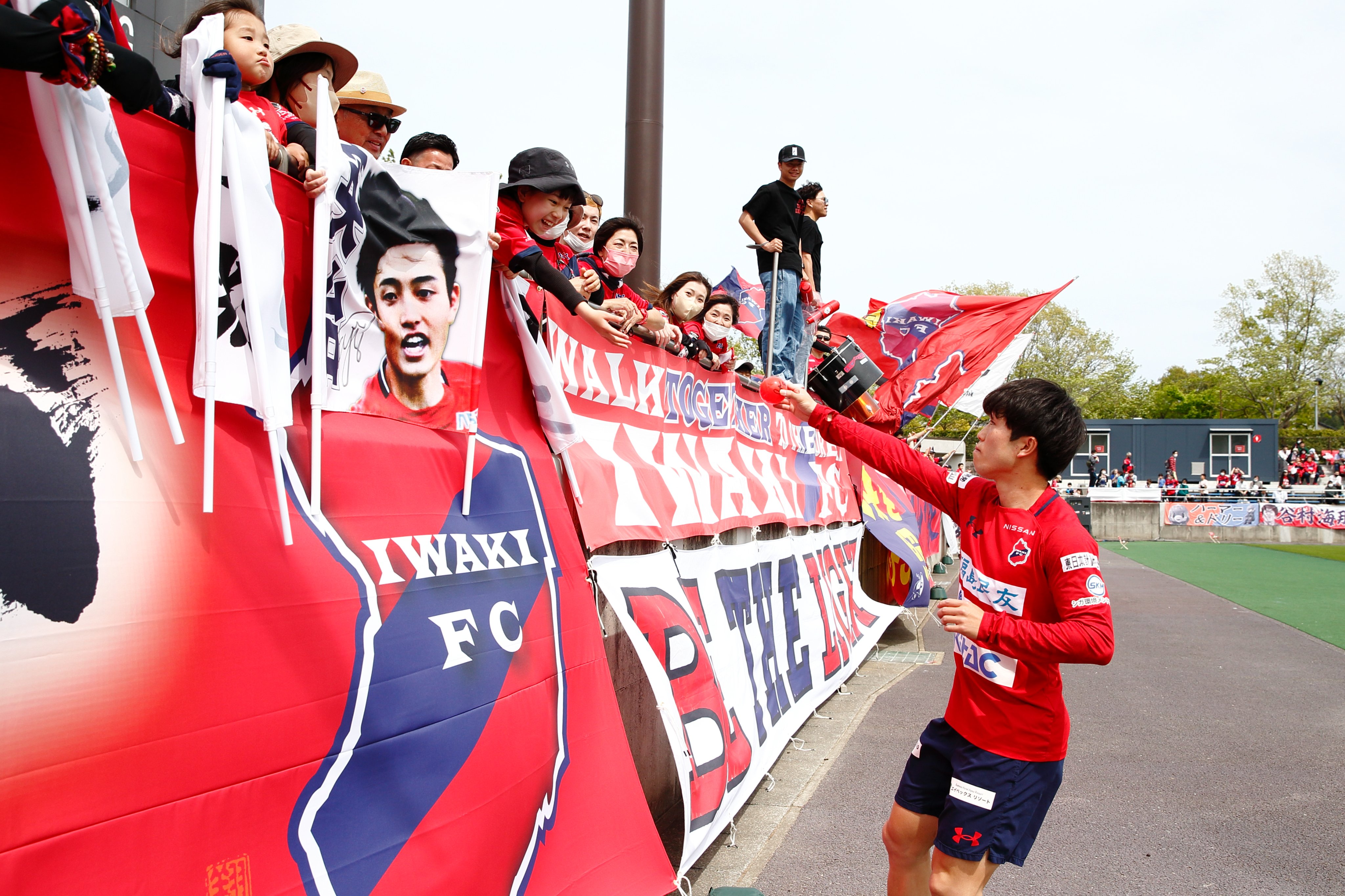 【全選手サイン入り試合球】いわきFC「JFL公式試合球」※ケース付き 全選手サイン入り試合球】いわきFC「JFL公式試合球」※ケース付き