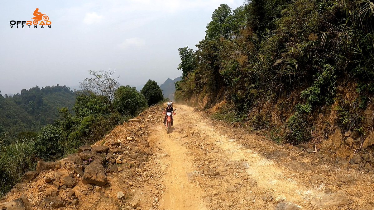 vietnamriders1's tweet photo. When riders cruise on this kind of road, they will know what bike is the best for touring. 💯
📲 https://t.co/hVu6MTaCPR
#bumpyroad #bestfortouring #keepriding #vietnam #xuhuong2023 #trending2023 #motorbike #moto #tour #rental #honda #XR250 #XR150L #CRF150L #CRF250L #CRF300L https://t.co/z6lRHDCypE