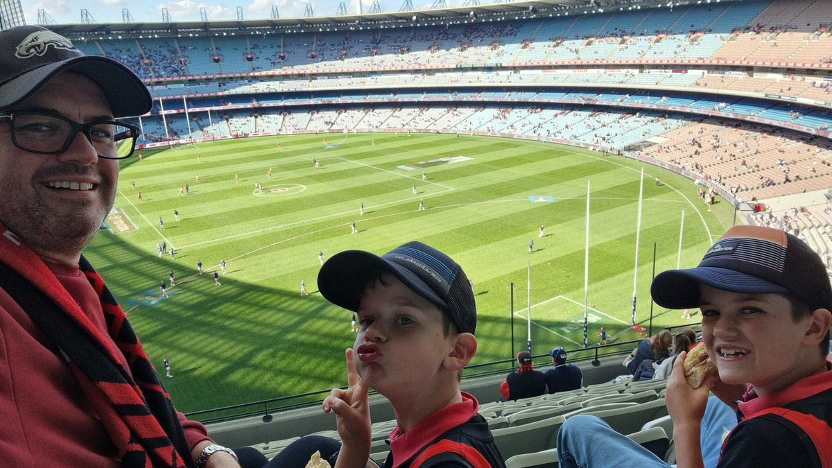 brettrowlands's tweet photo. #GoDons https://t.co/AiIwjN5BTe