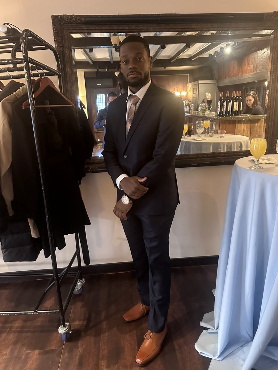 _Lor_Rondo's tweet photo. I rarely dress up but when I do…call me @AB84 cuz I put dat shit on 👉🏿👈🏿👉🏿👈🏿 https://t.co/ID3svpoSiG