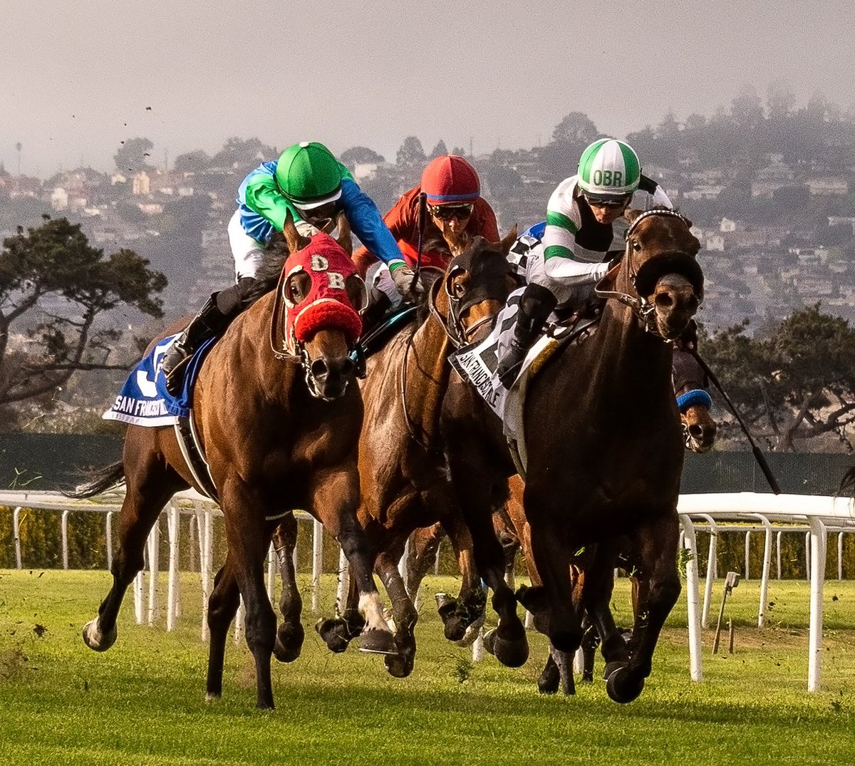 BINGO!! Balnikhov (IRE) shows off his electric turn of foot in the G3 $250k SF Mile for @lrfracing and @MadaketStables and Old Bones Racing. Masterful job of training - as always - by @PhilDamato11 and a genius ride by @umbyrispoli Congrats #LRFNation #luckrunsfast