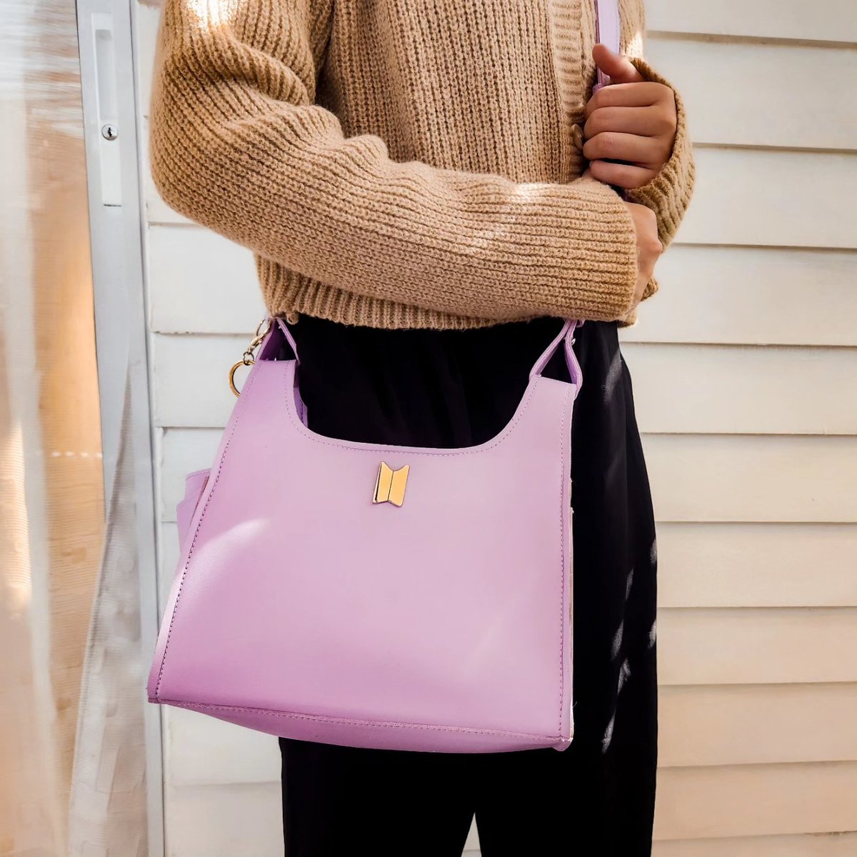 SUGA_PH's tweet photo. 𝑩𝒐𝒓𝒏 𝑻𝒐 𝑺𝒍𝒂𝒚 𝑺𝒍𝒊𝒏𝒈 𝑩𝒂𝒈
by LYMNL
Newest all-leatherette BTS-inspired bag that will surely set you up for ✨️SLAYAGE✨️
🖤Price:
~ Php 999 in Shopee
~ Php 910 in our direct order form: https://t.co/0ep3u7mf0H
HAPPY SHOPPING, ARMY!!
#OT7 #BTS #BTSMERCHPH https://t.co/zduFcRvhHk