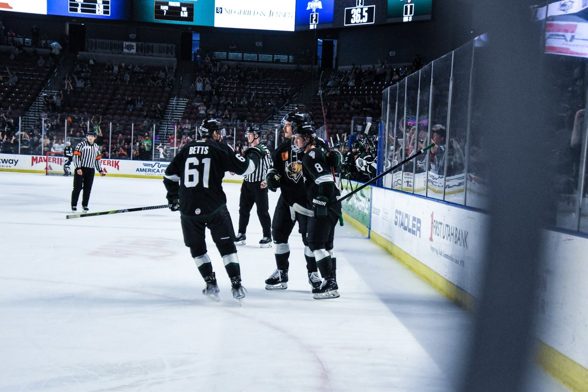 UtahGrizzlies's tweet photo. Time to defend our house 🏠 https://t.co/wmAAUGblpp