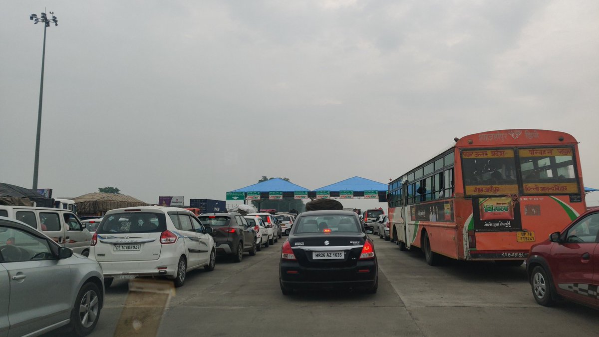 akankshadub's tweet photo. This fastag should be named as slowtag.
Garhmukteshwar toll.
Already been 15mins waiting here.
@nitin_gadkari @NHAI_Official @FASTag_NETC https://t.co/StH4oxVgku